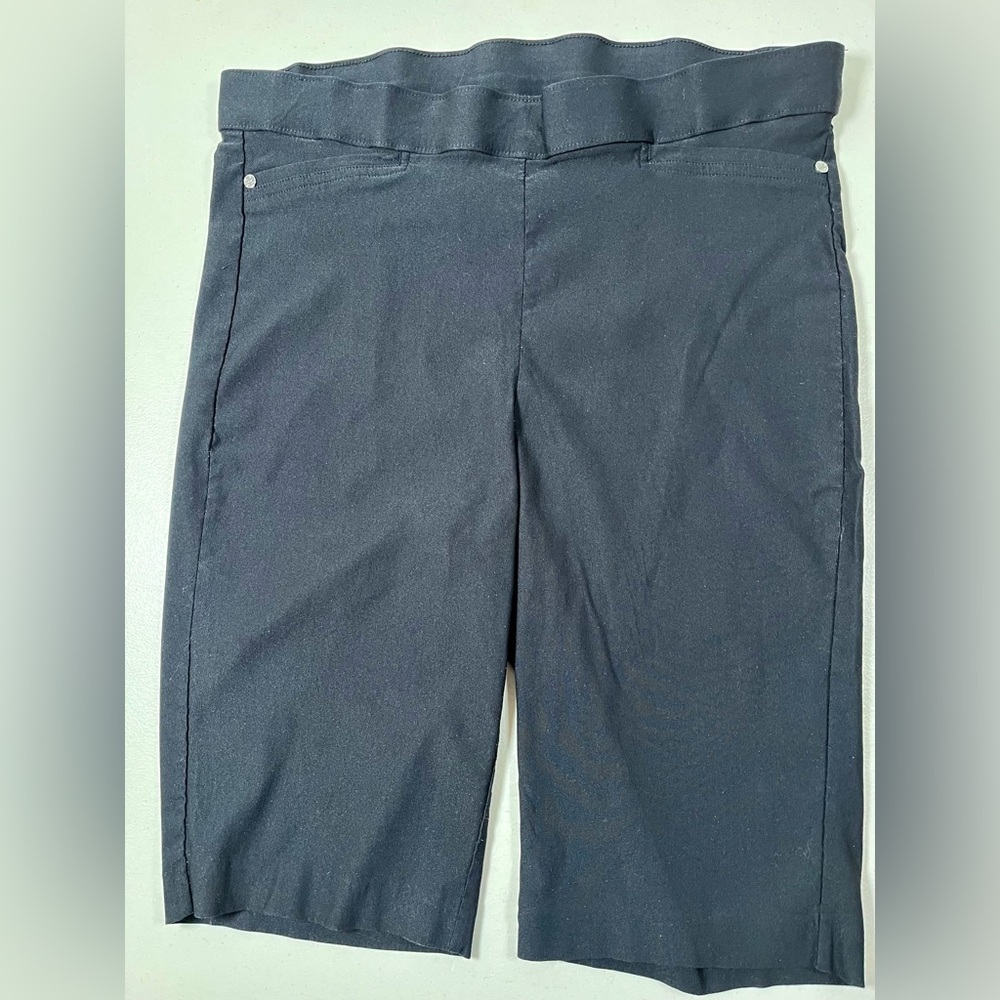 Rafaella Comfort Shorts, women’s size 16, black